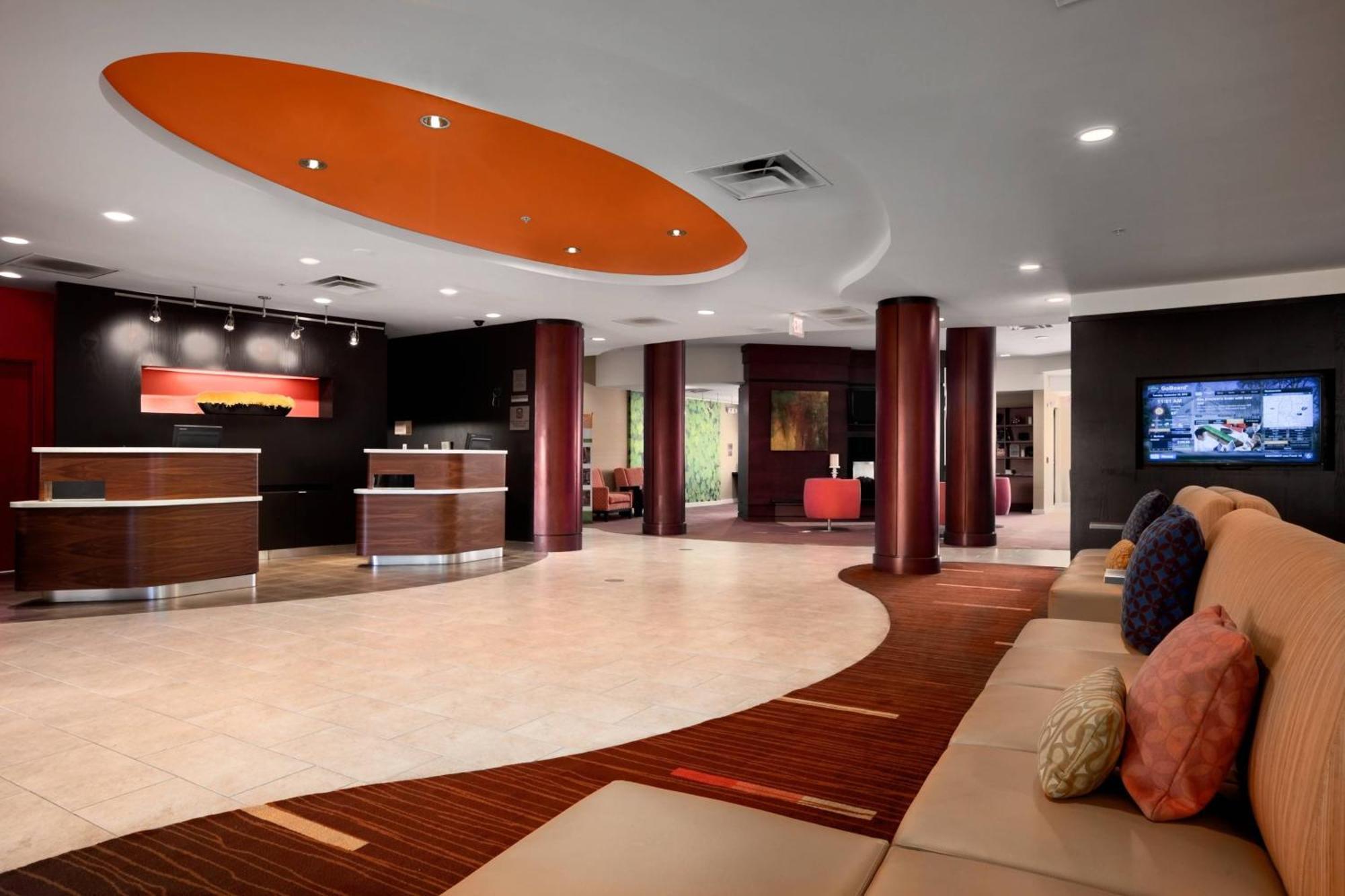 คอร์ตยาร์ด วอลล์ แอท มอนมัธ ชอร์ คอร์ปอเรต พาร์ค Hotel Wall ภายนอก รูปภาพ